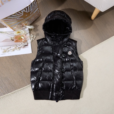 ❤️MONCLER 實用款 羽絨背心