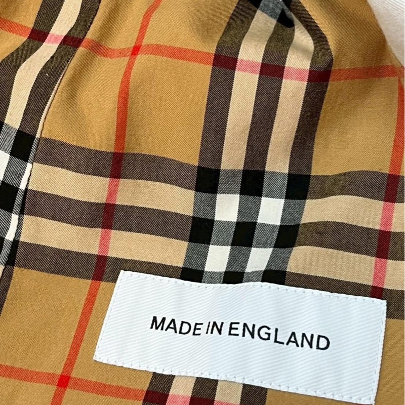 BURBERRY 英國滑鐵盧鉛筆白風衣UK4-14