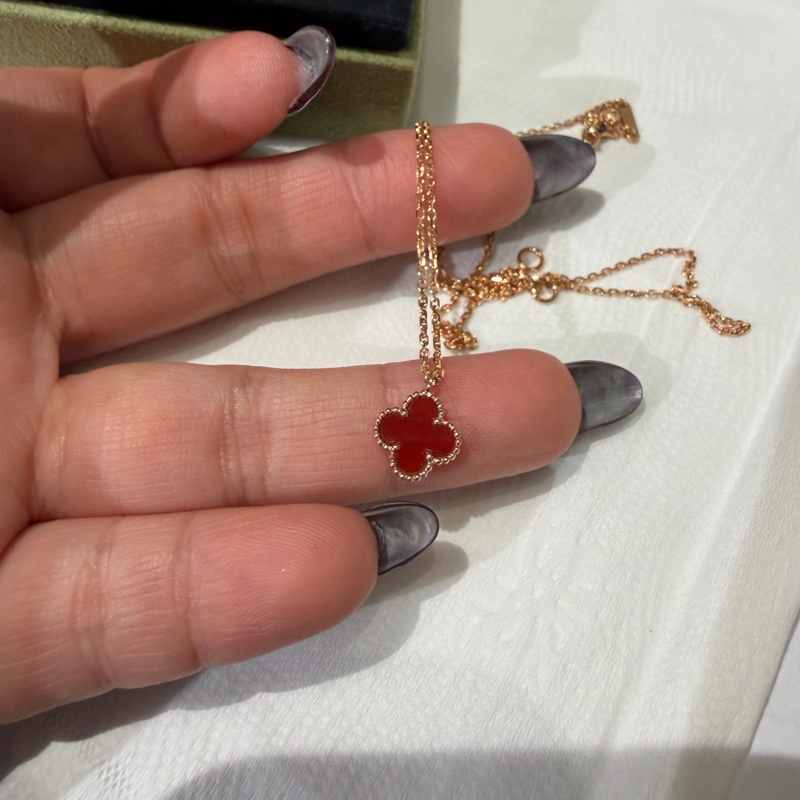 Van Cleef & Arpels Sweet Alhambra 小號紅花-2