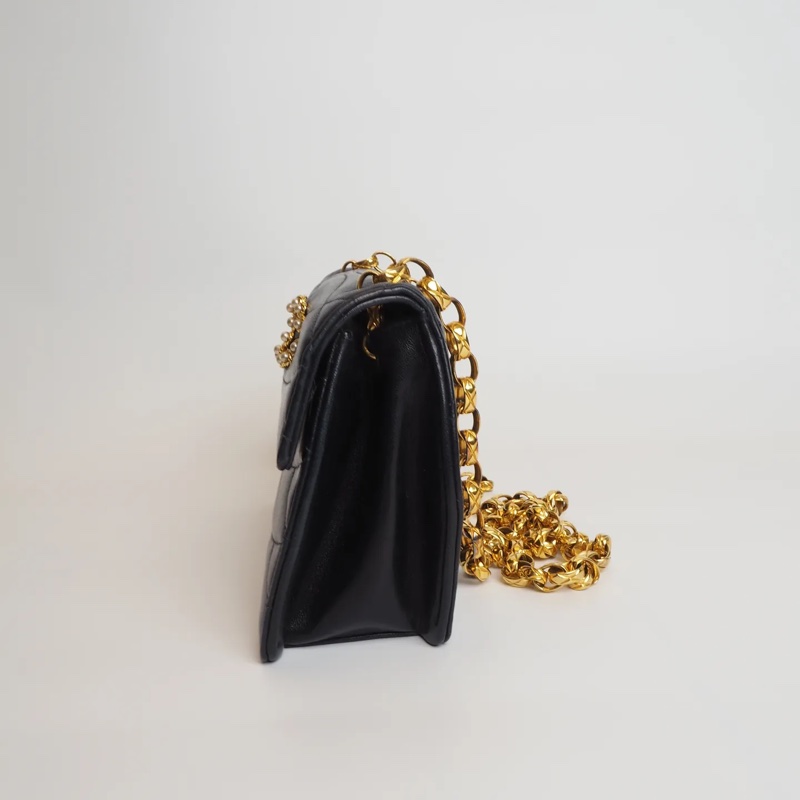 CHANEL深海藍羊皮雕花鍊珍珠釦-8