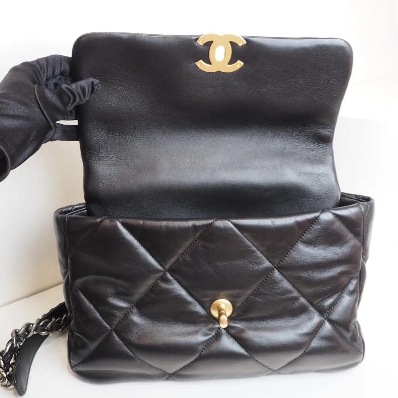 CHANEL 黑金 19 bag中號-5