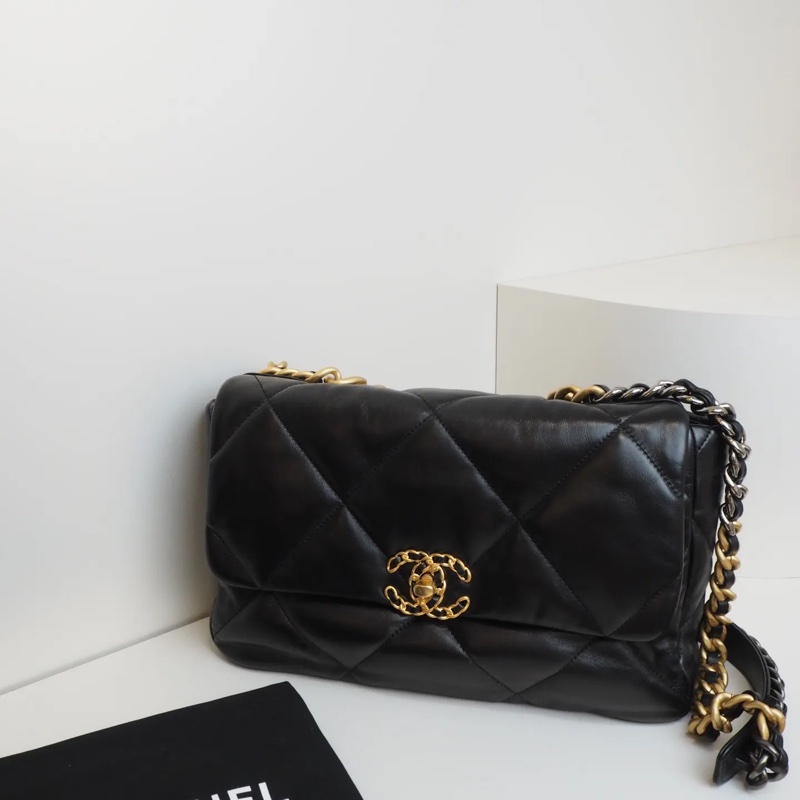 CHANEL 黑金 19 bag中號-6