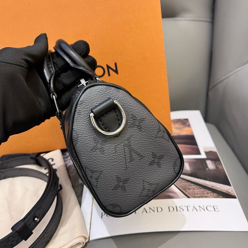 99新  LouisVuitton 路易威登 芯片款 黑花keepallxs 底長21 黑武士 無盒配塵袋-1