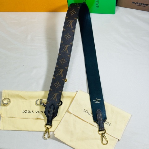 ‼️全台最甜近新美品 LV新款寬背帶/肩帶 Louis Vuitton 路易威登雙面用