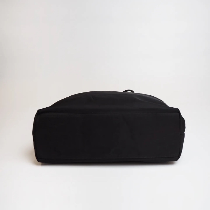 PRADA 降落傘單肩包-11