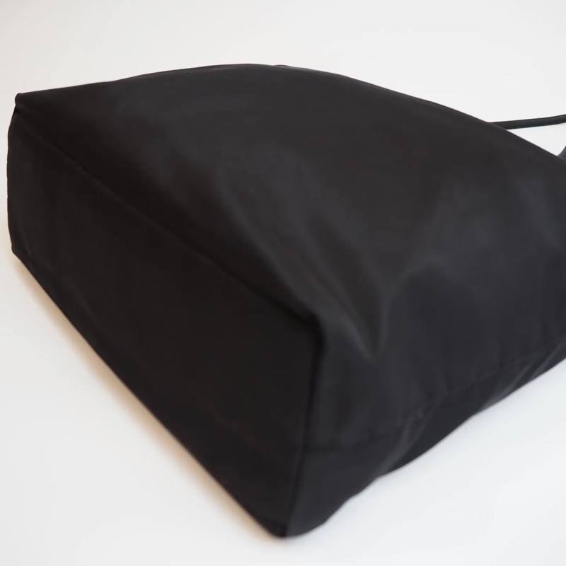 PRADA 降落傘單肩包-13