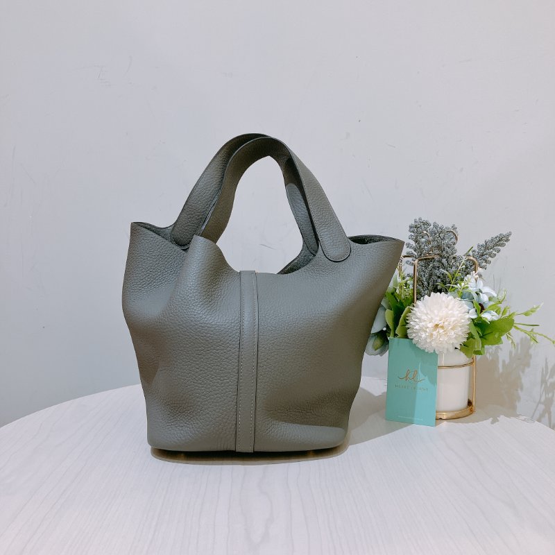 TK1918 愛馬仕菜籃子22 積雨雲灰 手拿包包 Hermes Picotin lock 22 Taurillon Clemence OL Gris Meyer-2