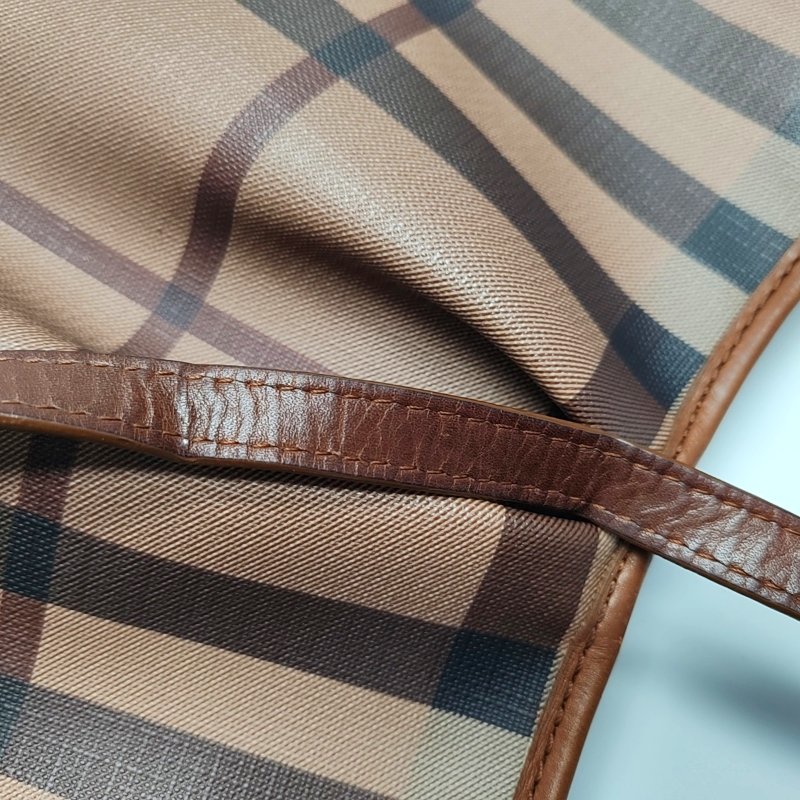 BURBERRY棕色塗層帆布單肩包斜挎包金色五金-9