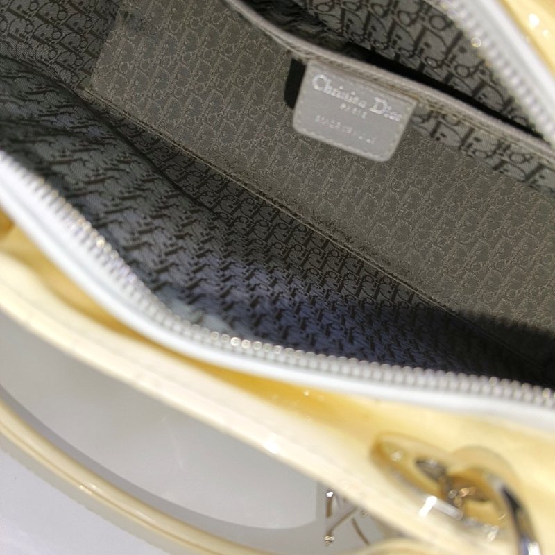 DIOR Lady Dior 大號米色漆皮藤格紋絎縫戴妃七格單肩包手提包銀色五金可拆卸肩帶-6