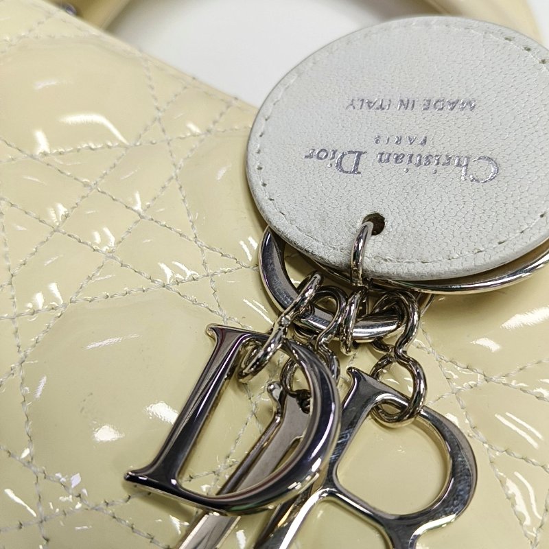 DIOR Lady Dior 大號米色漆皮藤格紋絎縫戴妃七格單肩包手提包銀色五金可拆卸肩帶-8