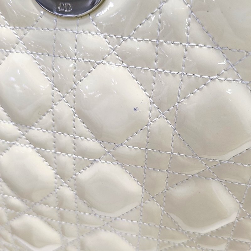 DIOR Lady Dior 大號米色漆皮藤格紋絎縫戴妃七格單肩包手提包銀色五金可拆卸肩帶-13