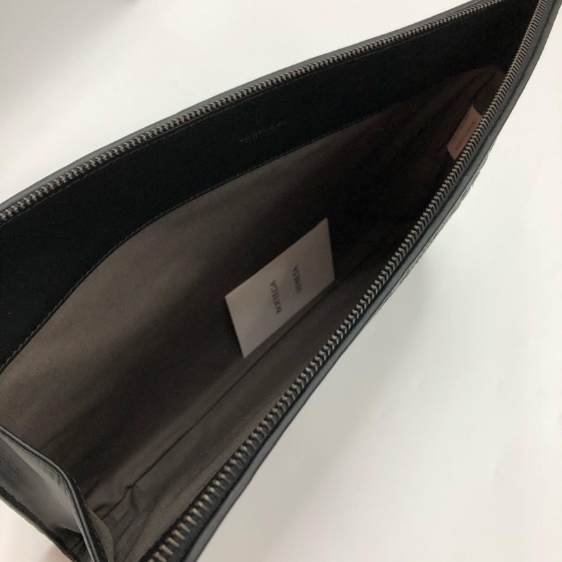 Bottega Veneta clutch ( Black )-2