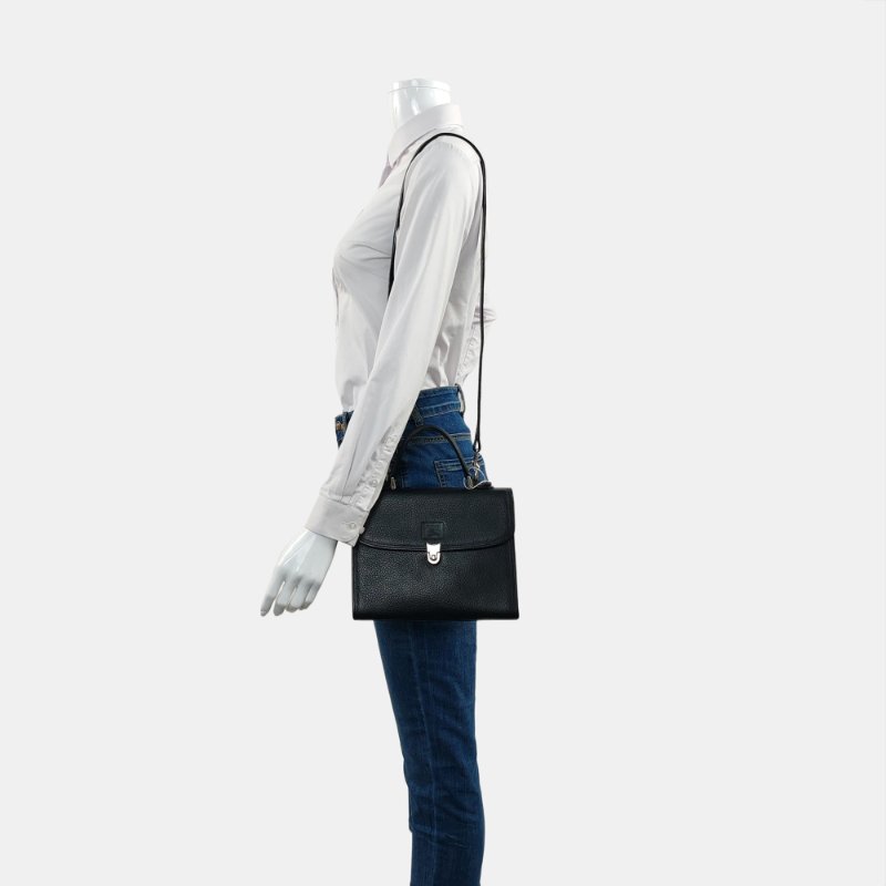 BURBERRY黑色牛皮單肩包手提包斜挎包金色五金可拆卸肩帶-1