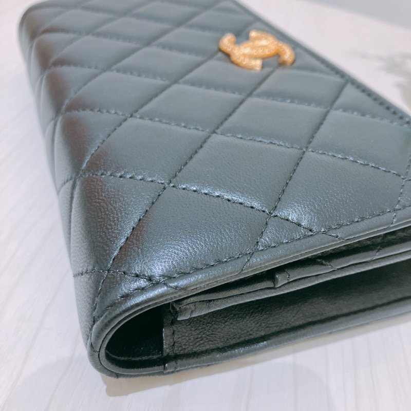 TK1919 香奈兒 黑金 小羊皮 斜孭包 Wallet On Chain Calfskin Black x GHW-8