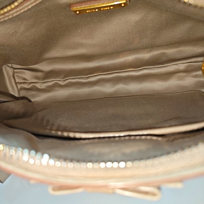 Miu Miu卡其色牛皮單肩包斜挎包金色五金-6