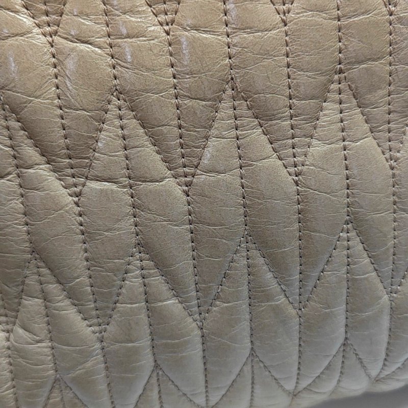 Miu Miu卡其色牛皮單肩包斜挎包金色五金-9