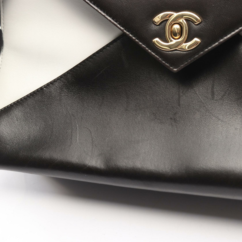 香奈兒 COCO 標誌鏈條單背包,羊皮材質,黑色/白色,二手,金色五金 CC-12