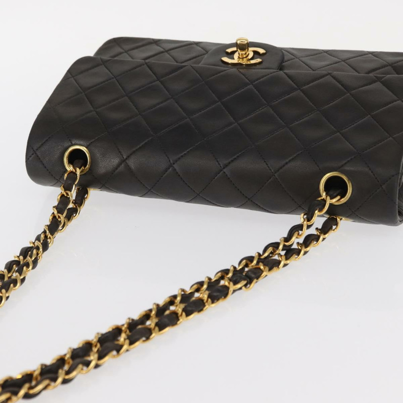 【日本直送】香奈兒 Matelasse 25 鏈條肩背包,羊皮材質,黑色,金色雙C標誌,正品編號 158894SAV-5