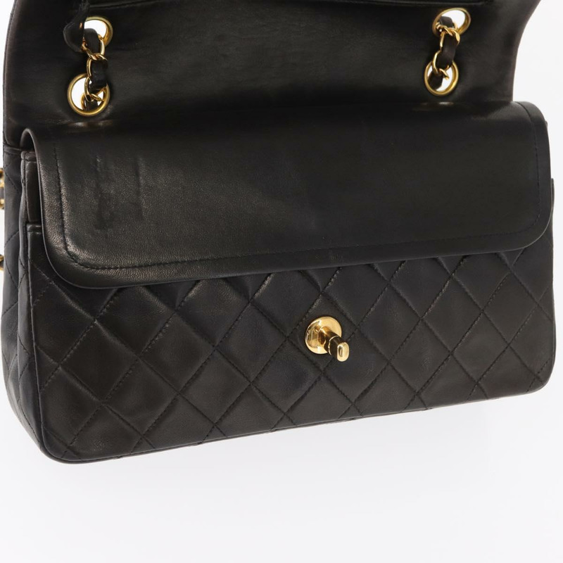 【日本直送】香奈兒 Matelasse 25 鏈條肩背包,羊皮材質,黑色,金色雙C標誌,正品編號 158894SAV-16