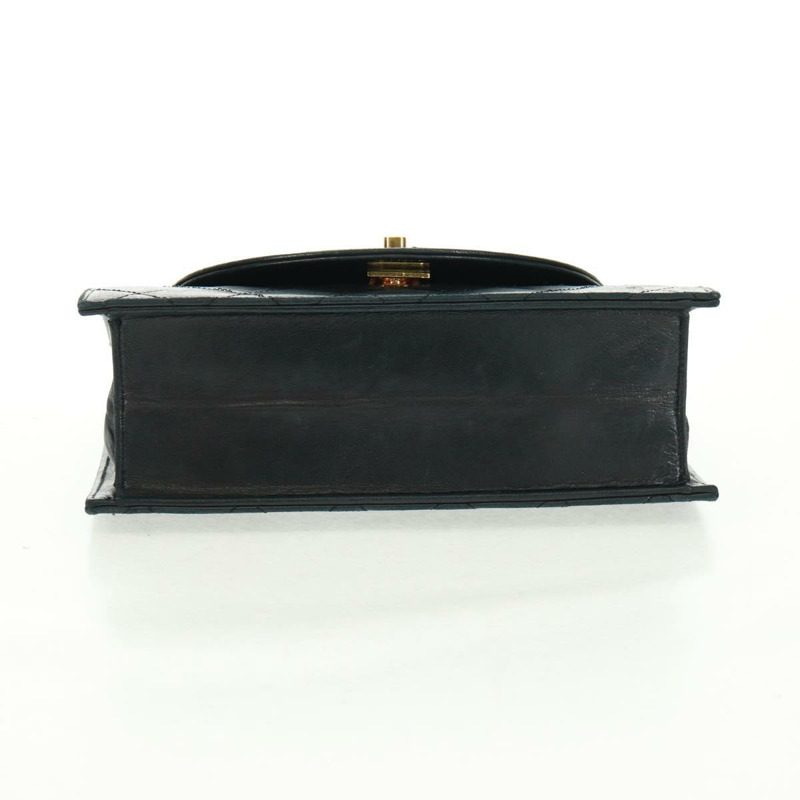 【日本直送】香奈兒 (CHANEL) 絎縫手拿包,羊皮材質,黑色,金色雙C標誌,正品編號 mr1806V-6