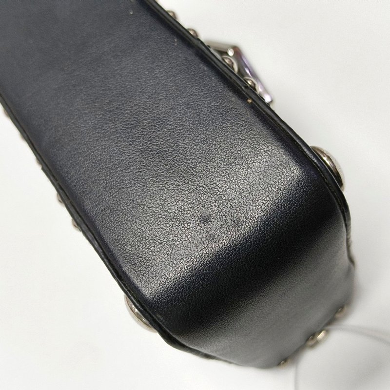 PRADA黑色牛皮鉚釘手拿包銀色五金-11