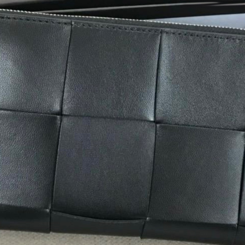 Bottega Veneta zipper long wallet ( Black )-3