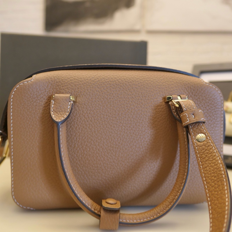 Delvaux Cool Box mini經典尺寸,金金經典配色,9成9新-5