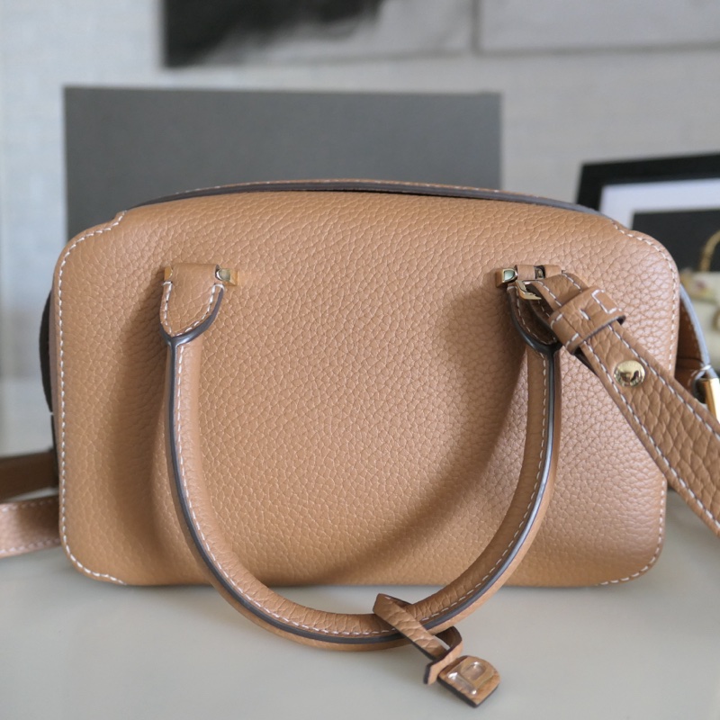 Delvaux Cool Box mini經典尺寸,金金經典配色,9成9新-6