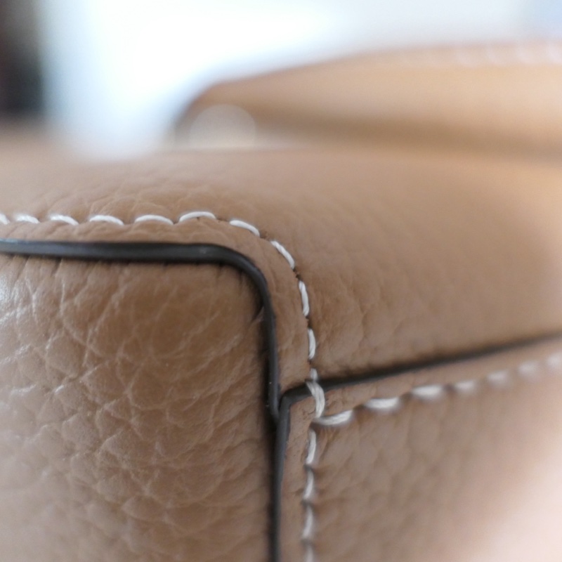 Delvaux Cool Box mini經典尺寸,金金經典配色,9成9新-9