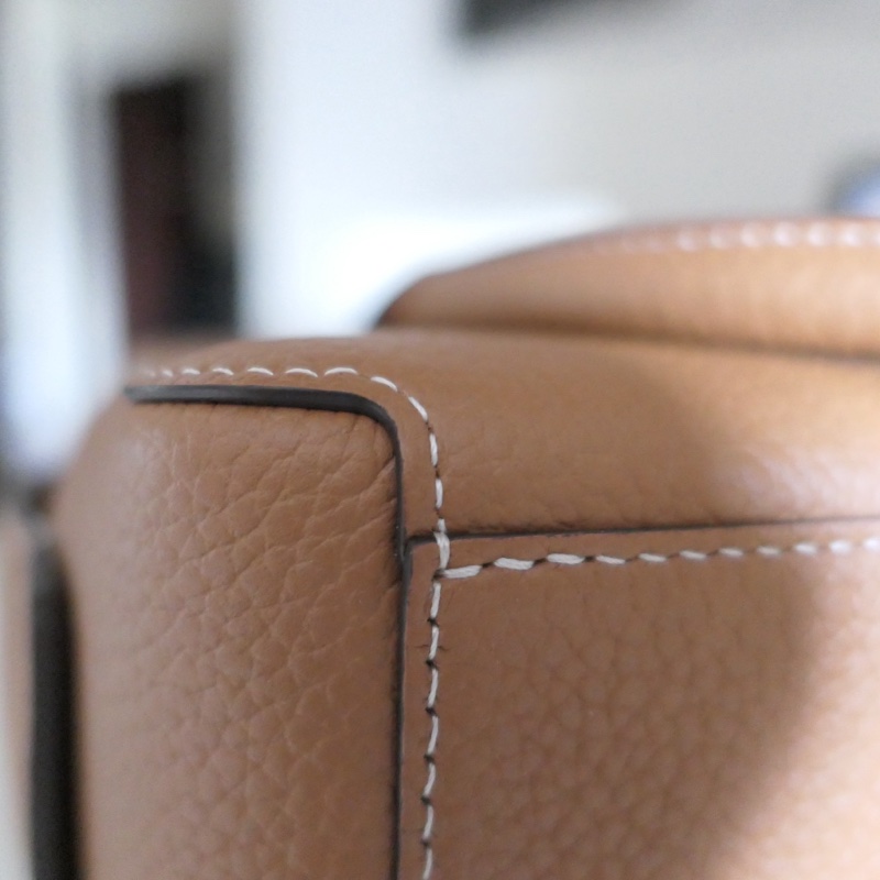 Delvaux Cool Box mini經典尺寸,金金經典配色,9成9新-10