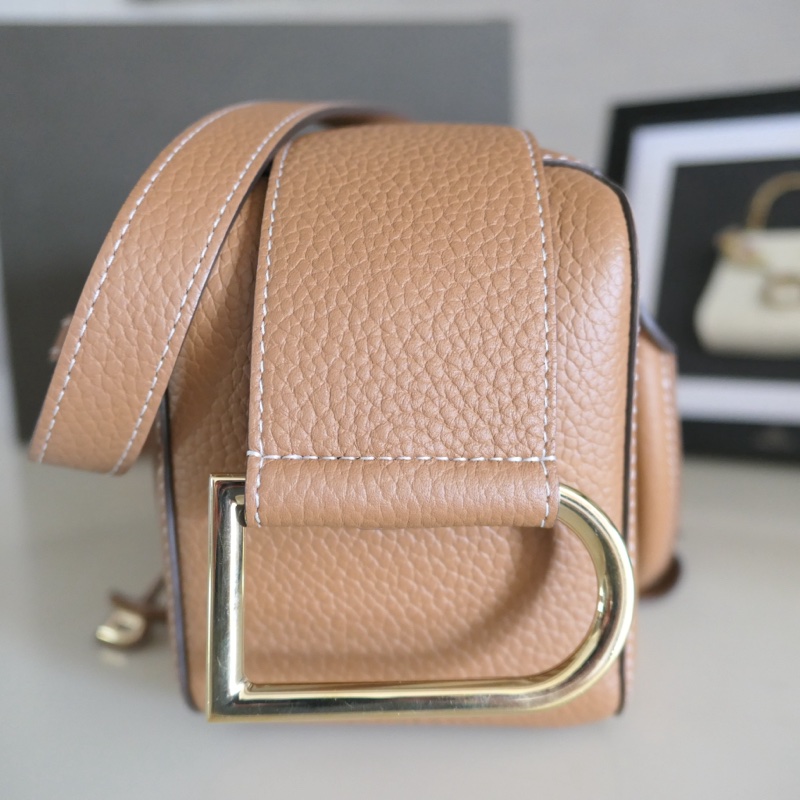 Delvaux Cool Box mini經典尺寸,金金經典配色,9成9新-18