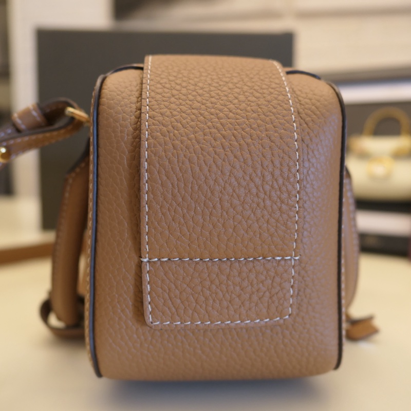 Delvaux Cool Box mini經典尺寸,金金經典配色,9成9新-23