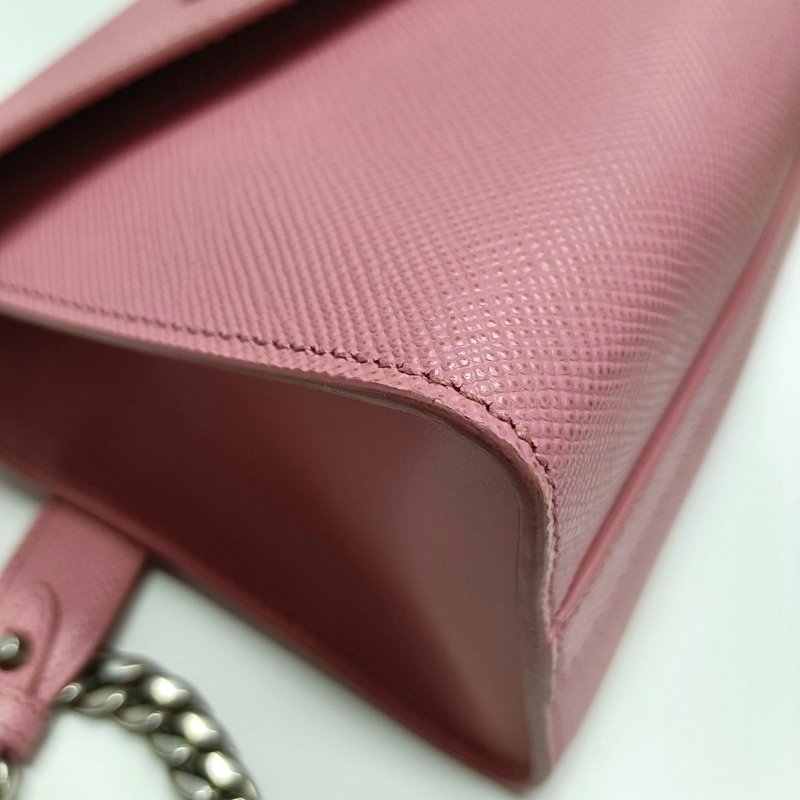 PRADA Monochrome粉色牛皮十字紋斜挎包銀色五金-11