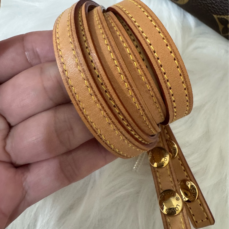 LOUIS VUITTON LV M51852 RiE 肩背 小包-5