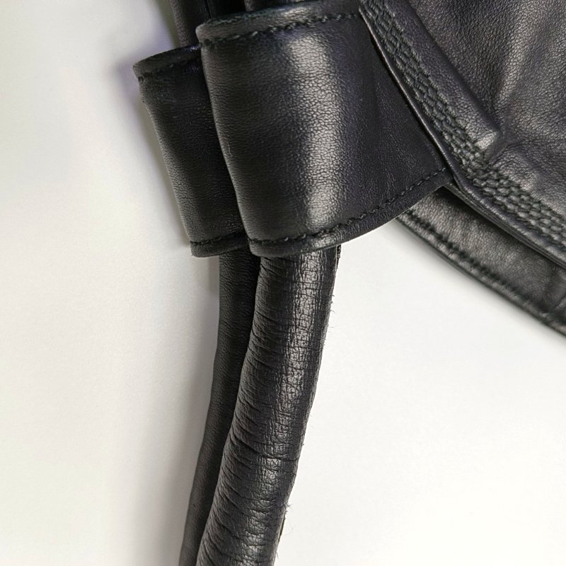 LOEWE Aire黑色牛皮壓紋手提包金色五金-7