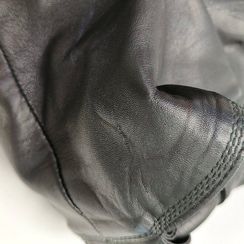 LOEWE Aire黑色牛皮壓紋手提包金色五金-8