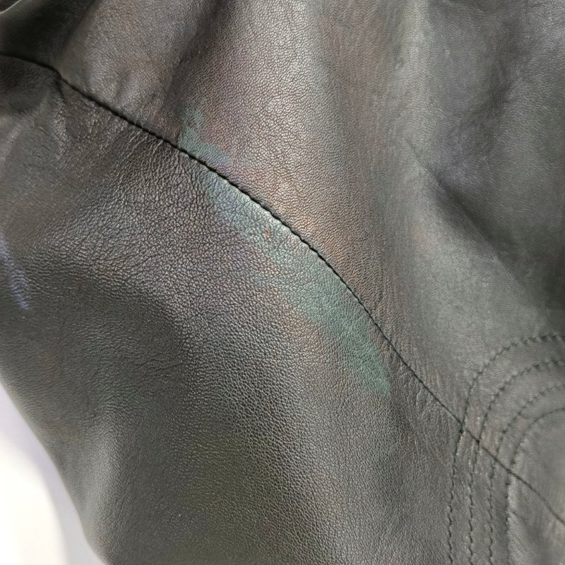 LOEWE Aire黑色牛皮壓紋手提包金色五金-9