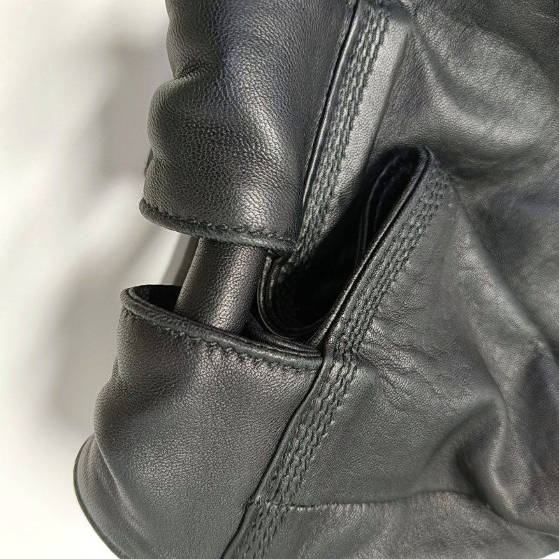 LOEWE Aire黑色牛皮壓紋手提包金色五金-10