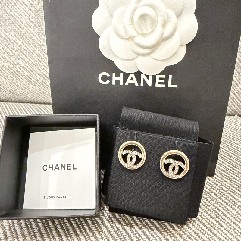 Chanel香奈兒圓形鏤空淡金色耳環 耳針-2