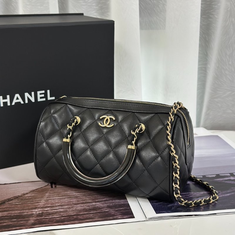 CHANEL 菱格紋小羊皮保齡球包 - 黑金-3