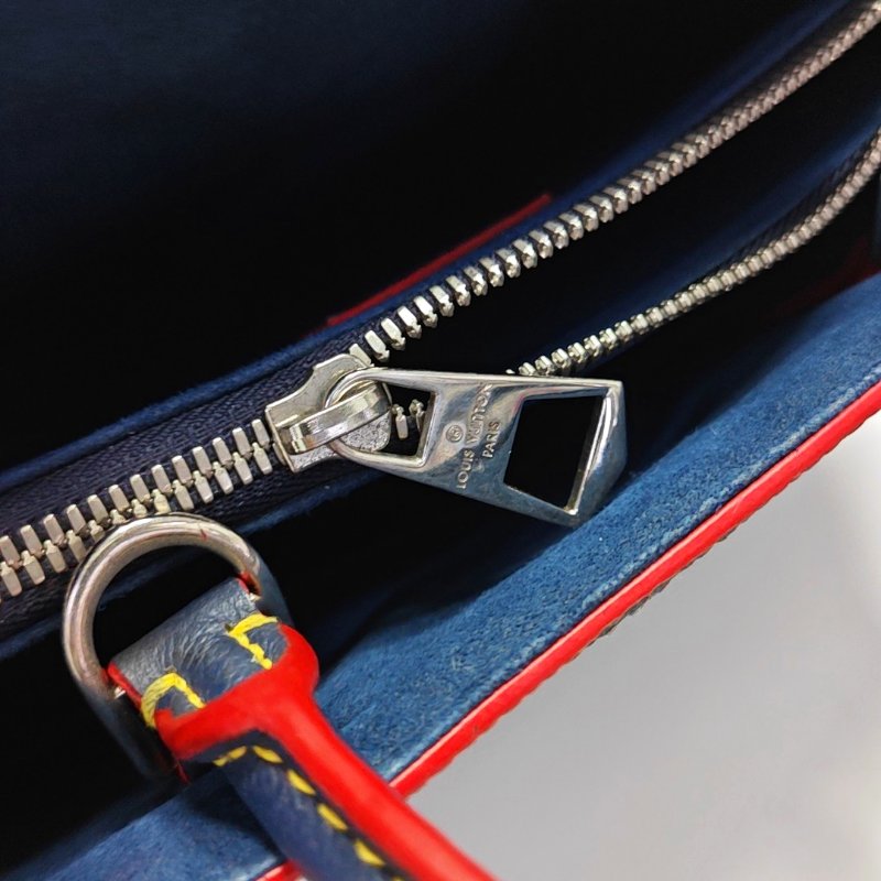 LOUIS VUITTON TWIST深藍色EPI牛皮水波紋單肩包手提包銀色五金可拆卸肩帶-11
