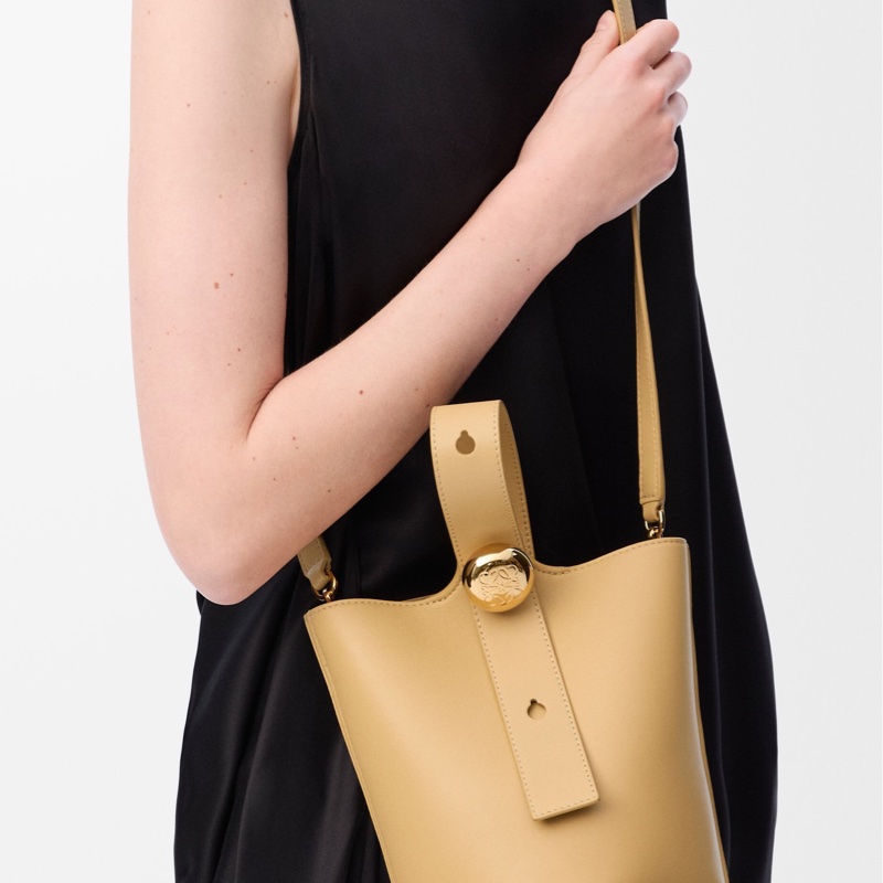 Loewe 女士 Pebble 迷你水桶包均碼碼MINI、16cm*16cm*19.5cm-7
