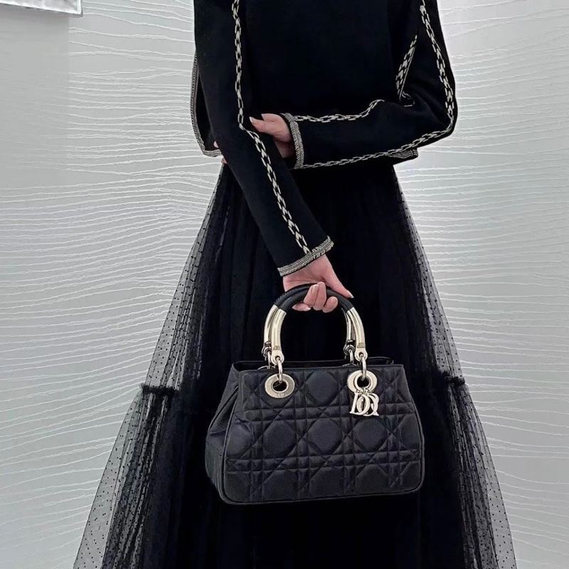 ✨Dior 黑金95.22bag 中號 Jisoo同款 99新🖤-0