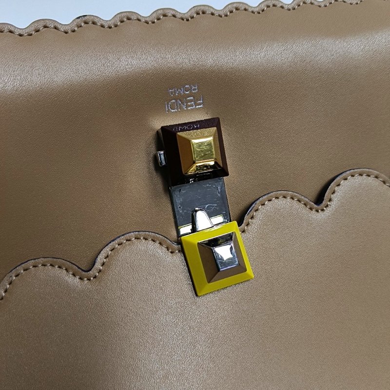 FENDI Kan I 中號棕色牛皮鉚釘單肩包斜挎包手提包銀色黃色五金2條可拆卸肩帶-8