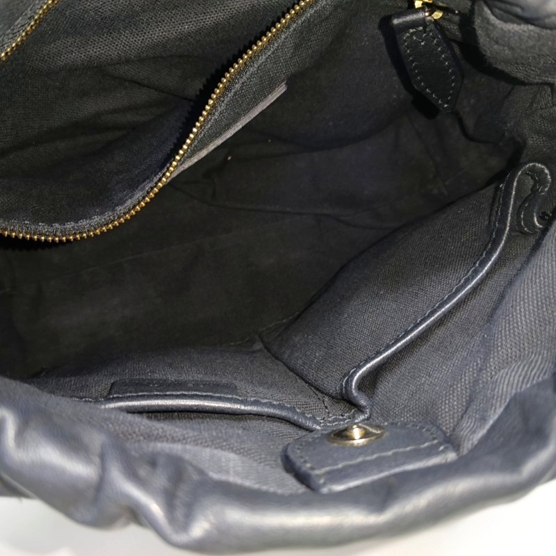 BURBERRY黑色牛皮單肩包斜挎包金色五金可拆卸肩帶-6