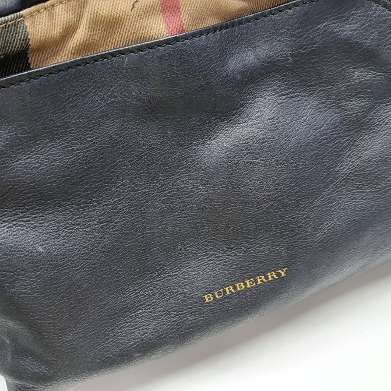 BURBERRY黑色牛皮單肩包斜挎包金色五金可拆卸肩帶-8