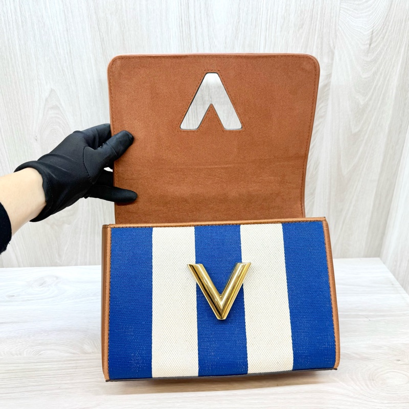 LV藍白帆布拚棕牛皮TwistMM側背包M57659-6