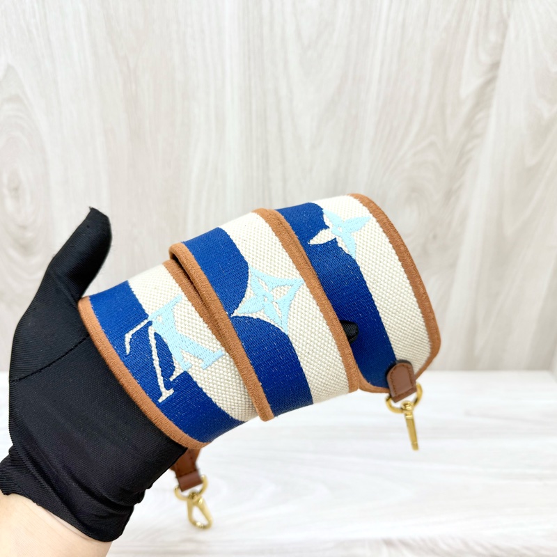 LV藍白帆布拚棕牛皮TwistMM側背包M57659-11