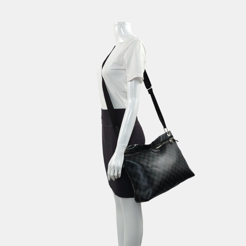 LOUIS VUITTON HUNTER中號灰色塗層帆布棋盤格單肩包手提包銀色五金-1