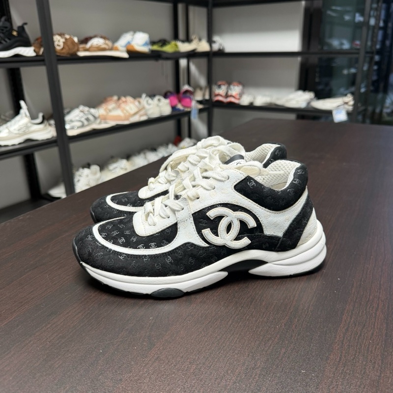 Chanel香奈兒雙c暗紋滿印運動鞋 黑白熊貓 size:38碼-0